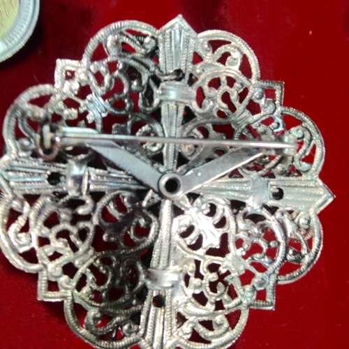 Brooch filigree blue glass stone