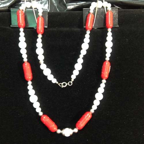 Necklace 1960s Red and White beads LOOK At My BUY NOW LISTINGS NO WAITING