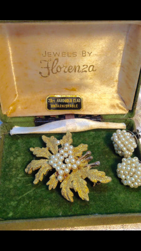 BROOCH 22 CT Gold Hardcore Clad +faux Pearl some lost+ Earrings silver plate