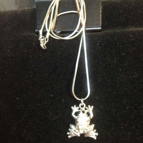Necklace - FROG Crystals pendant has  colour Eye + web feet Silver Tone metal