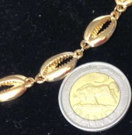 Neclace - Shells design  Gold Tone Metal