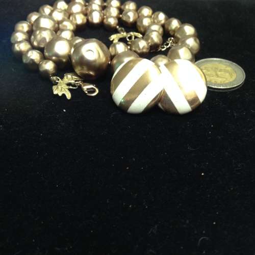 Vintage  Necklace 1960s Graduating Gold Baroque Synthetic beads