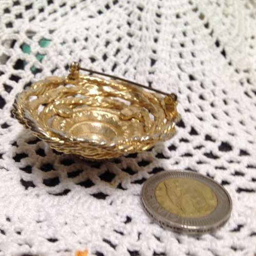Brooch - Beehive  Pearls faux all around Gold Tone metal