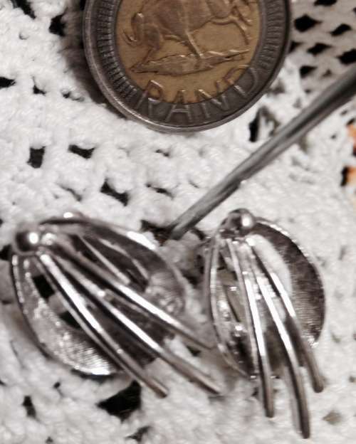 EARRINGS Vintage 1960`s Silver tone