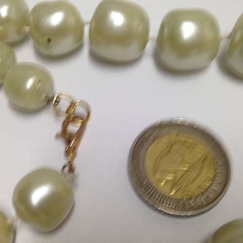 Necklace 1960s Graduating Acrylic Baroque Pearls LOOK at my BUY NOW Items NO - NO WATING