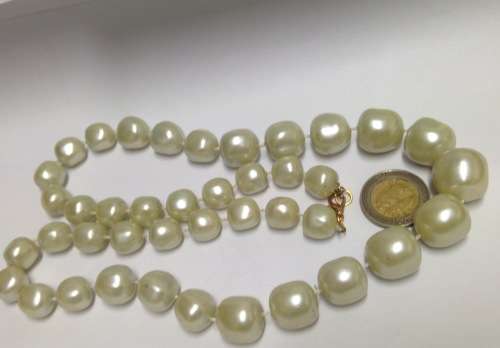 Necklace 1960s Graduating Acrylic Baroque Pearls LOOK at my BUY NOW Items NO - NO WATING