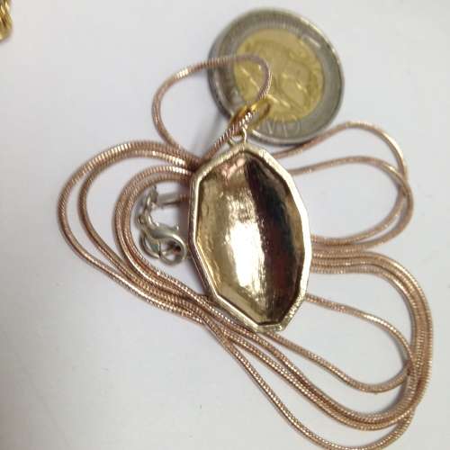Pendant enameled+ chain LOOK At My BUY NOW LISTINGS NO WAITING