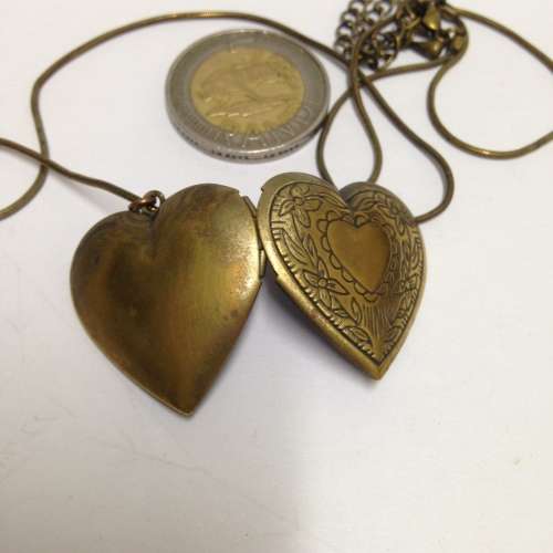 Necklace -LOCKET Heart Double sided hinged+snake Chain gold  tone