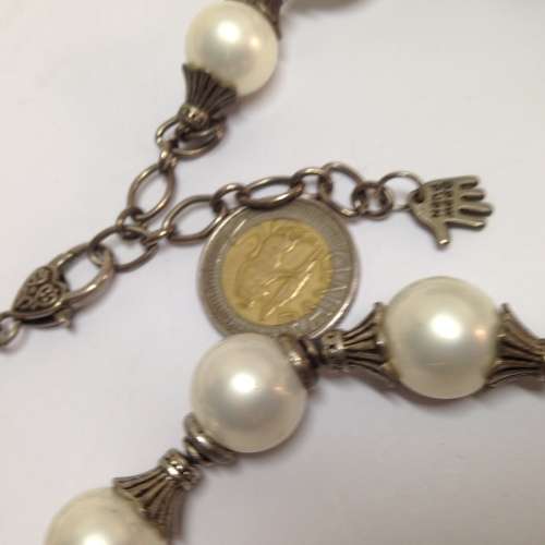 Necklace -Large Pearls Faux+ metal spacers - Classy