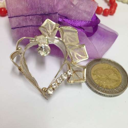 Brooch - Mesh filigree Heart Silver tone metal