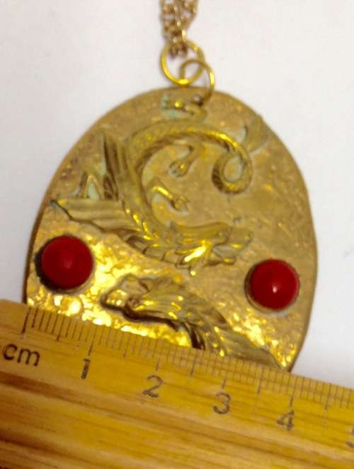 Necklace - Pendant Oriental DRAGONS - YING+YANG -BRASS- Red Cabochons + Chain gold Tone