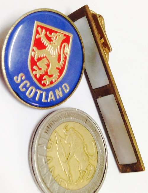 Tie Bar Clip MetalMotherOfPearl Scotland brooch *GREAT COUNTRY HOME DECORLookatmyBUYNOWitemNOWAITING