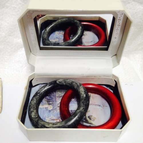 BANGLES -  2 MARBLED  LUCITE+ Old Jewellery  box