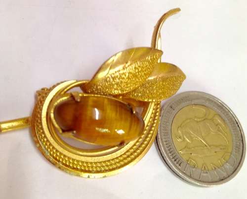 BROOCH - Gold tone  *TIGER EYE SEMI PRECIOUS GEM STONE
