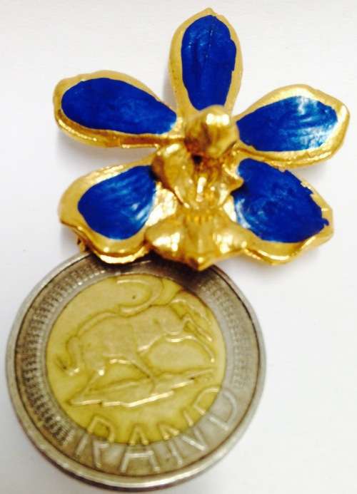 Orchid Gold Blue trim NECKLACE /Brooch Pin +Chain stamped 18 k GP on Link