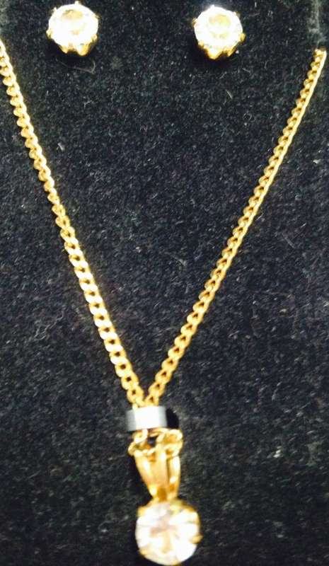 Necklace +Earrings - Set chain gold Tone metal + box Look at my Buy Now listings No Waiting