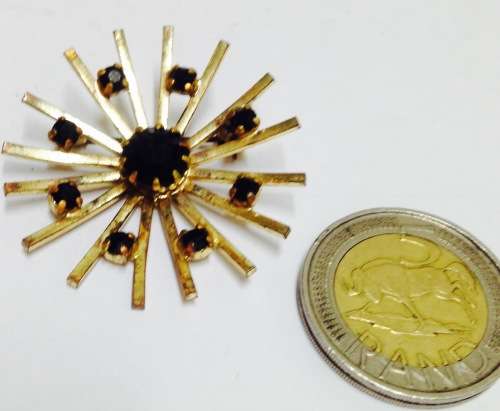 BROOCH-LARGE Sunburst dark Stone RED almost black Surrounded BY 8 smalll STONES- GOLD TONE METAL