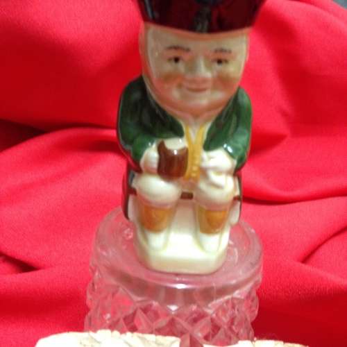 Toby Jug - TONY WOOD Studio artist signed certificate of authenticity