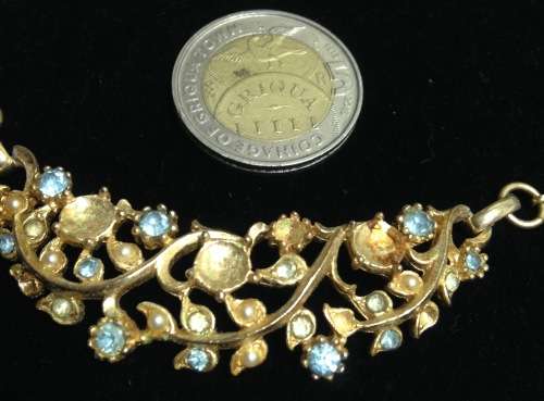 FACINATING Vintage AuroraBorelisCrystalGoldToneMetalLossStonesLOOK At My BUY NOW LISTINGS NO WAITING