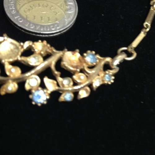 FACINATING Vintage AuroraBorelisCrystalGoldToneMetalLossStonesLOOK At My BUY NOW LISTINGS NO WAITING