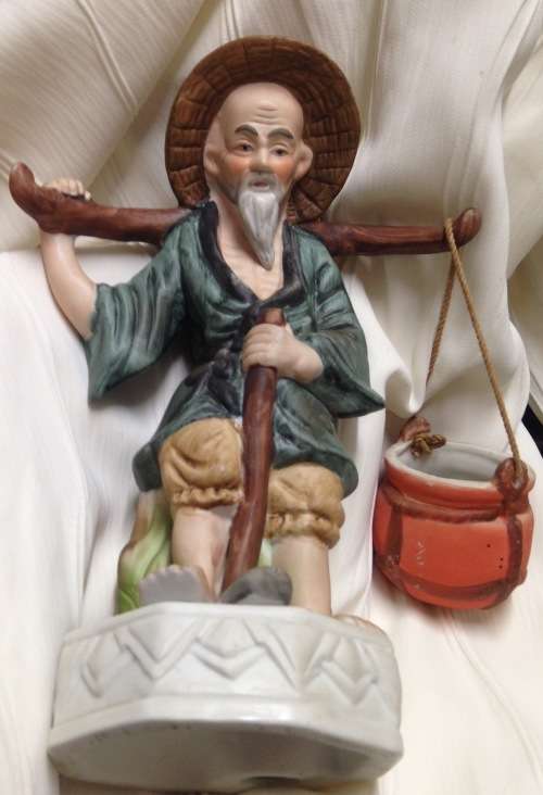 MUD MAN figurine- Oriental`ELWECO`Porcelain Hanging baskets height 22cm