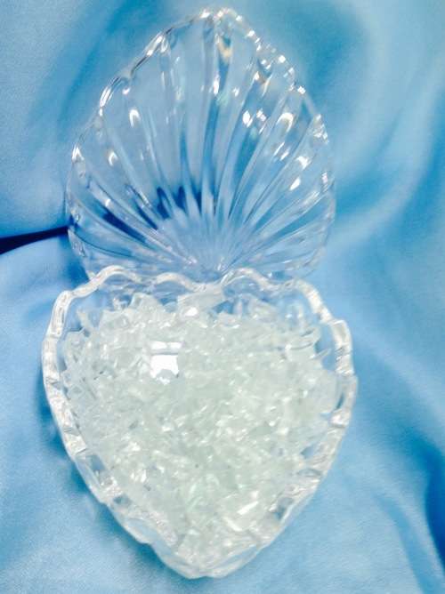 Box - Trinket box Heart shape Cut Glass Lead Crystal lidded Look at my Buy Now listings No Waiting
