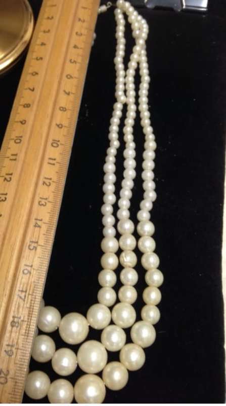 Necklace graduating faux Pearl 3 strand Bib Look At My BUY NOW NO WAITING
