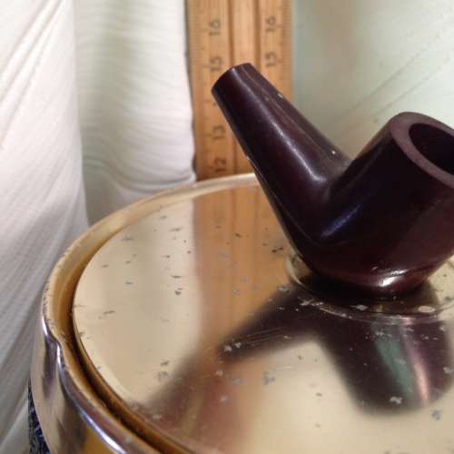 Humidor metal gold tone barrel shape with pipe lid handle
