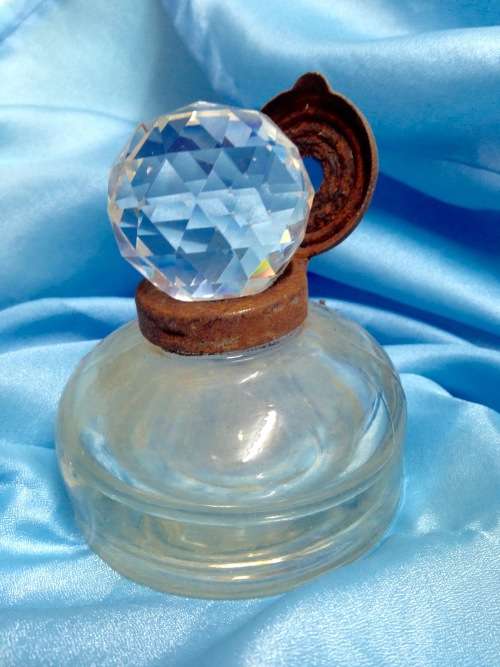 Dump Bottle of the 19th Century` BOTTLES *Glass Inkwell has rusted LIFT UP lid with hole in