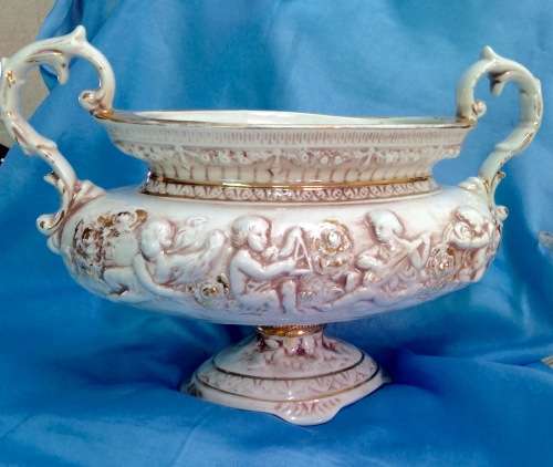 Vase - Italian Porcelain Capidimonti PUTTI Scroll handle 2055 repair