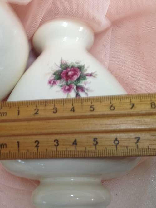 Lamp finials ceramic