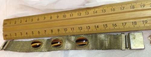 1 Bracelet has 3 Cabochon Tigers Eye on Gold tone mesh both edges sharp Look at my Buy Now NO WAITIN