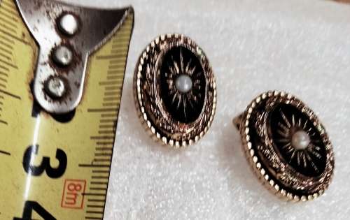 Earrings clip on-RARE SPHINX Black cut glass faux pearl Root 1947/1970Chiswick UK Mourning Jewelry
