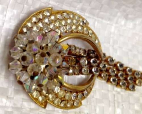 BROOCH - Crescent moon crystal embellished gilt tone metal Look At My BUY NOW-NO WAITING