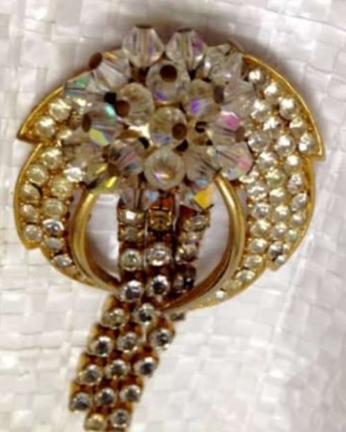 BROOCH - Crescent moon crystal embellished gilt tone metal Look At My BUY NOW-NO WAITING