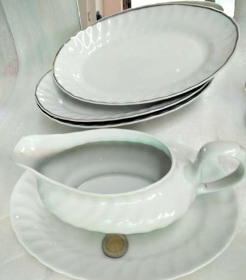 Bavaria Gravy boat drip tray+ 3 plates Oblong Look at My BUYNOW listings NO WAITING