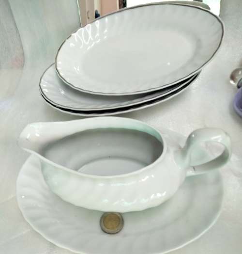 Bavaria Gravy boat drip tray+ 3 plates Oblong Look at My BUYNOW listings NO WAITING