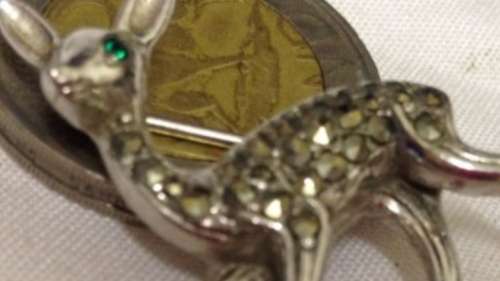 BROOCH - MARCASITE Bambi GREEN STONE EYES BEAUTIFUL