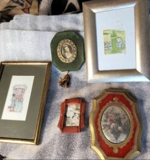 5 mix FRAMES* PICTURES some have small art inside