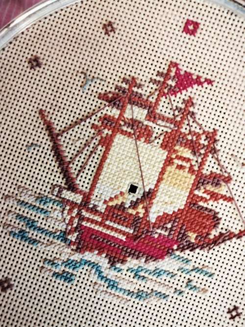 2 Metal tapestry rings 28cm tapestrys Sail ship other Manchester United