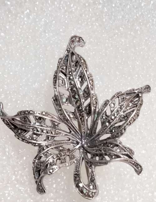 BROOCH Vintage MARCASITE Flower