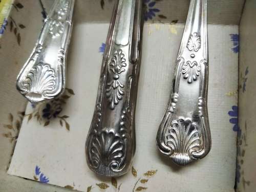 Knife Fork Spoon -Kings Pattern Box sets consist of fork knife Spoon available 2