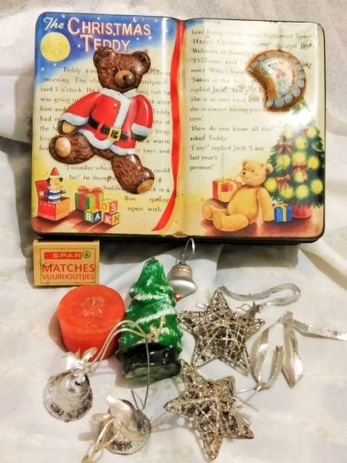 7 Christmas ornaments+The Silver Crane company 1995 Christmas Teddy  holiday book tin