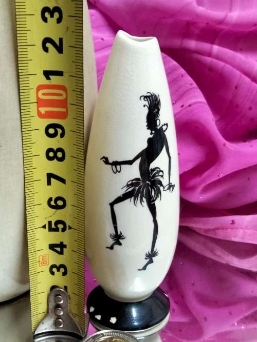 1 Ovoid Small pottery Vase smooth very tactile Beautiful +1 small Wade vase