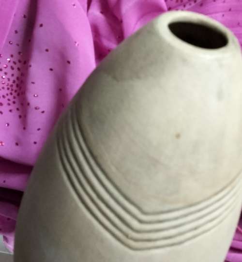 1 Ovoid Small pottery Vase smooth very tactile Beautiful +1 small Wade vase