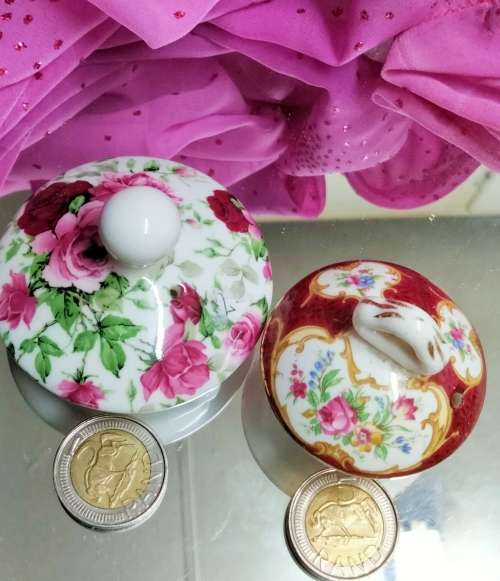 1Royal Albert Lady Hamilton LID small  + 1 Maxwell Williams lid