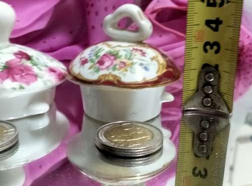 1Royal Albert Lady Hamilton LID small  + 1 Maxwell Williams lid