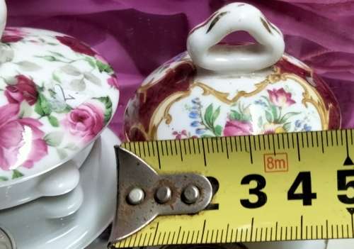 1Royal Albert Lady Hamilton LID small  + 1 Maxwell Williams lid