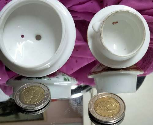 1Royal Albert Lady Hamilton LID small  + 1 Maxwell Williams lid