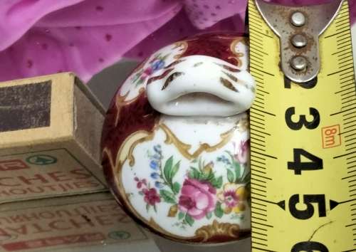 1Royal Albert Lady Hamilton LID small  + 1 Maxwell Williams lid